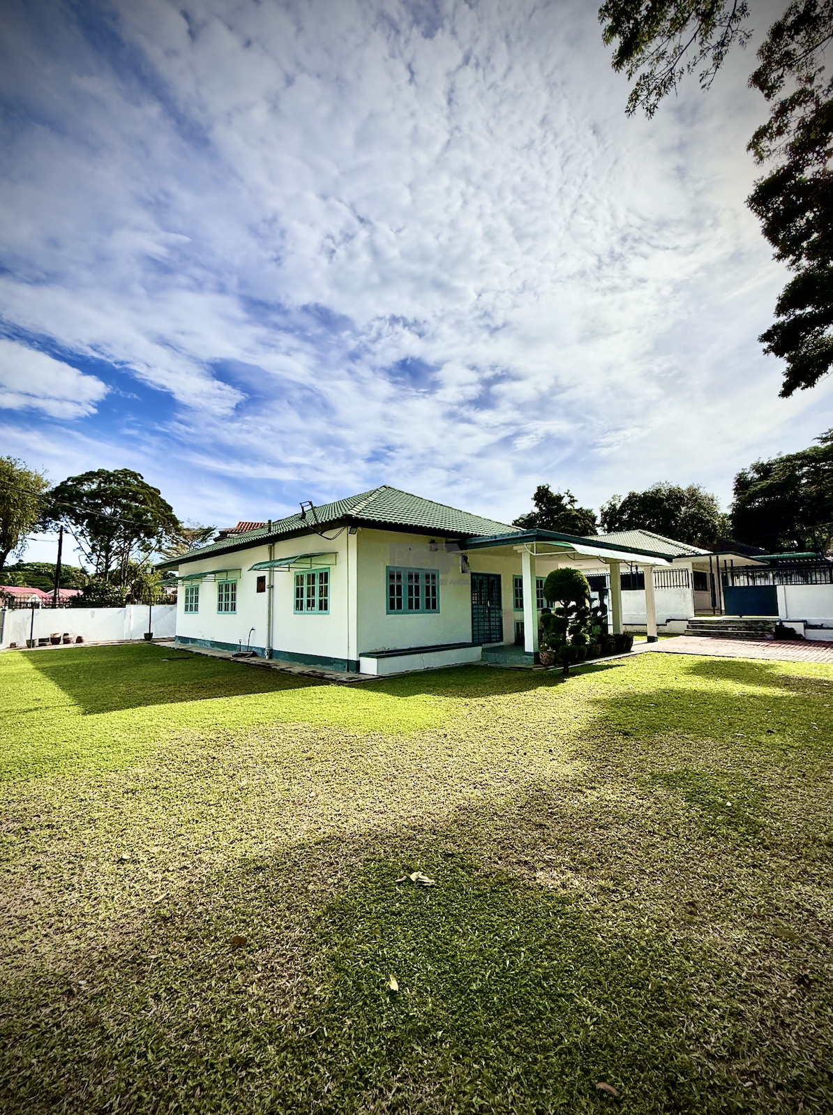 Corner Single-Storey Bungalow in Tanjung Bungah Hillside.