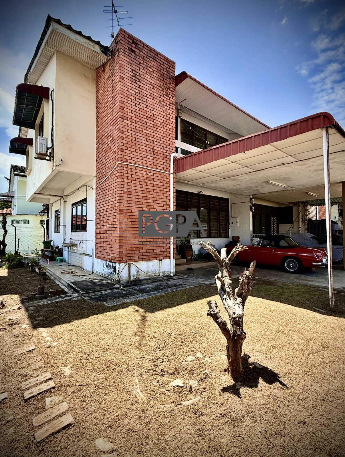 End-Lot Terrace House on Medan Tembaga, Island Park.